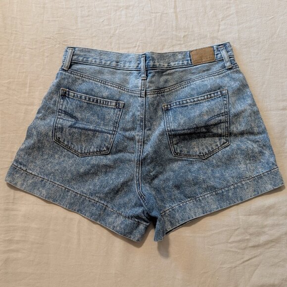 2/$20 AE High Waist Acid Wash Shorts Sz 10 - Picture 2 of 4